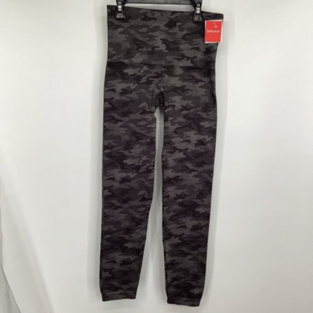 NWT Ladies SPANX Leggings- Camo Print XL